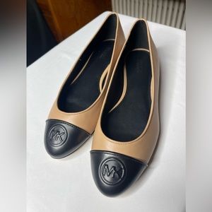 Michael Kors Dylyn Logo Leather Ballet Flat